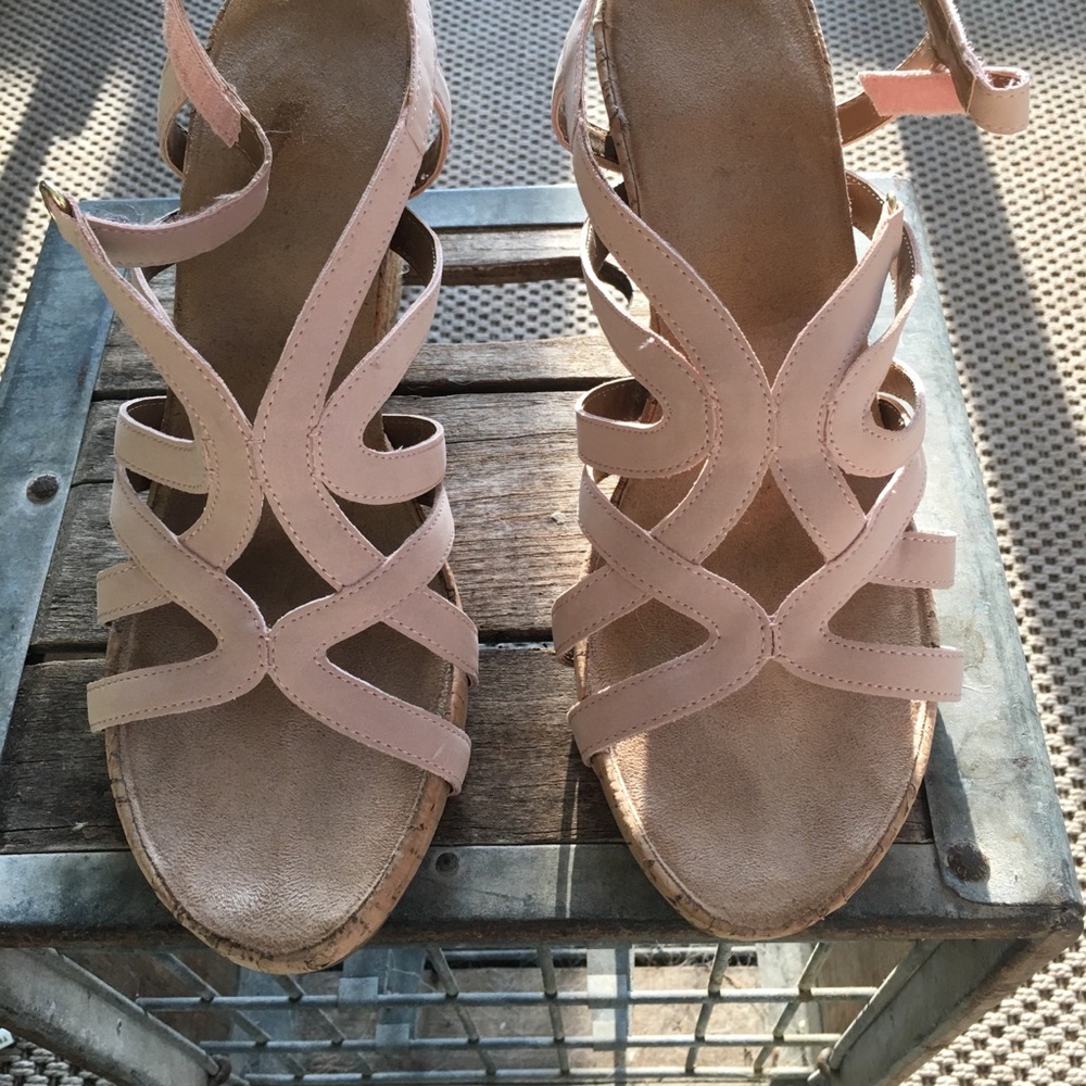 Aerosoles platform sandals